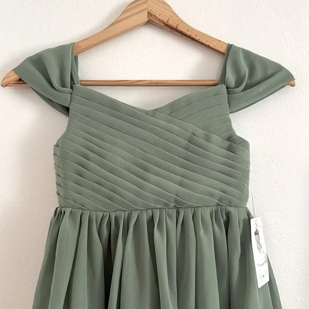 Sky city Elegant Green Kids Dress NWT